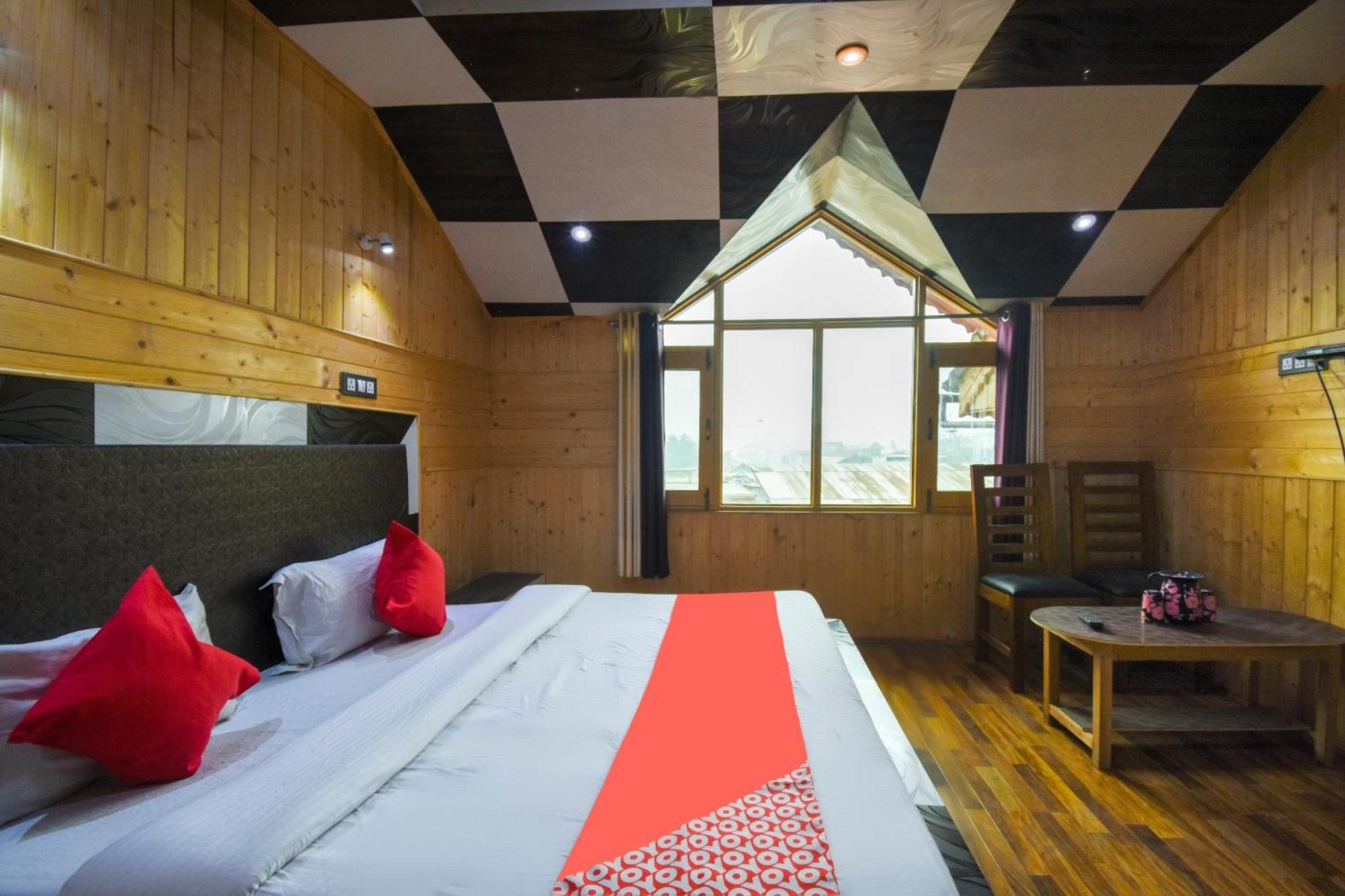 Oyo Hotel New Divine Kashmir Durgjan Eksteriør bilde