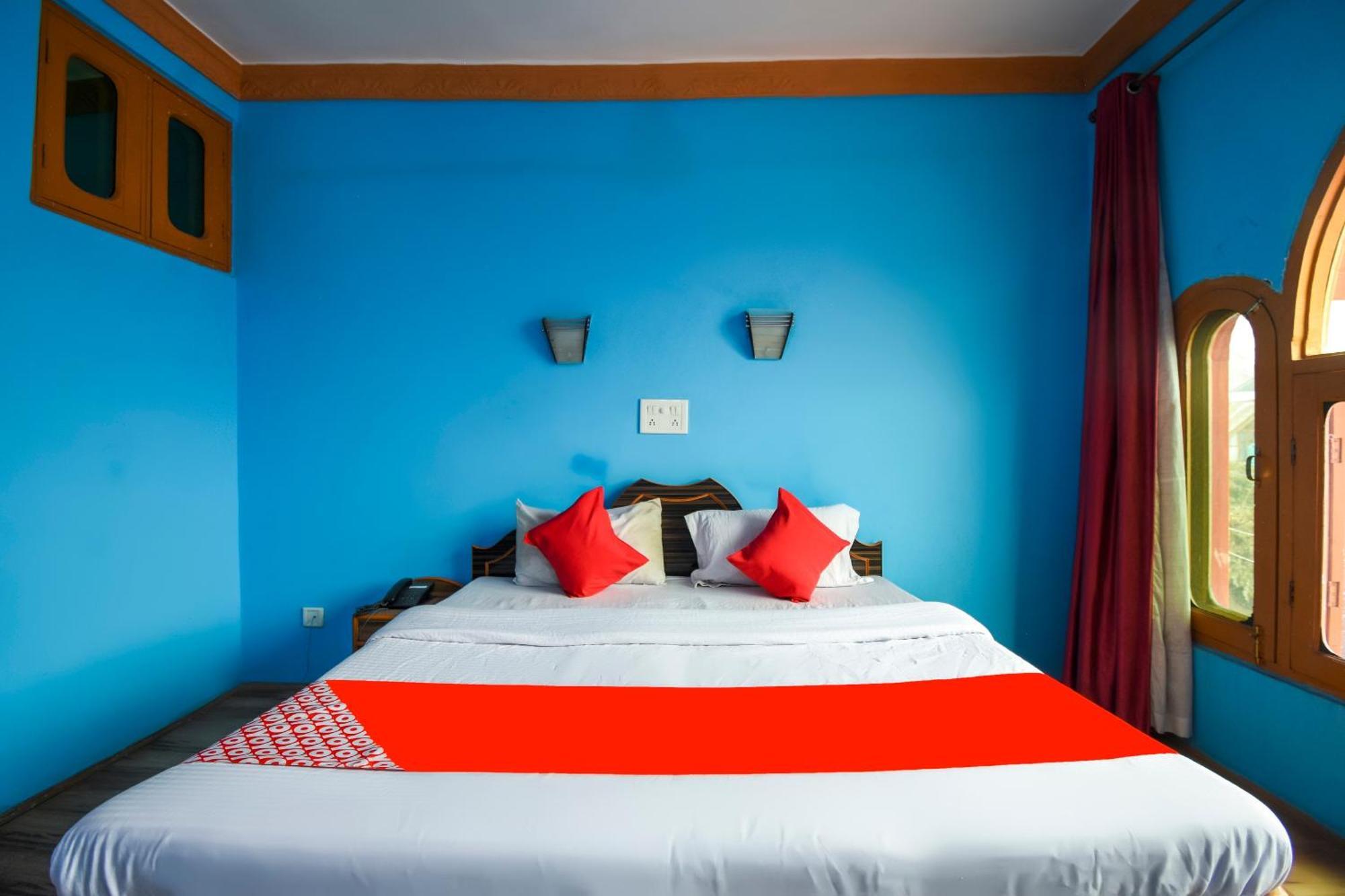 Oyo Hotel New Divine Kashmir Durgjan Eksteriør bilde