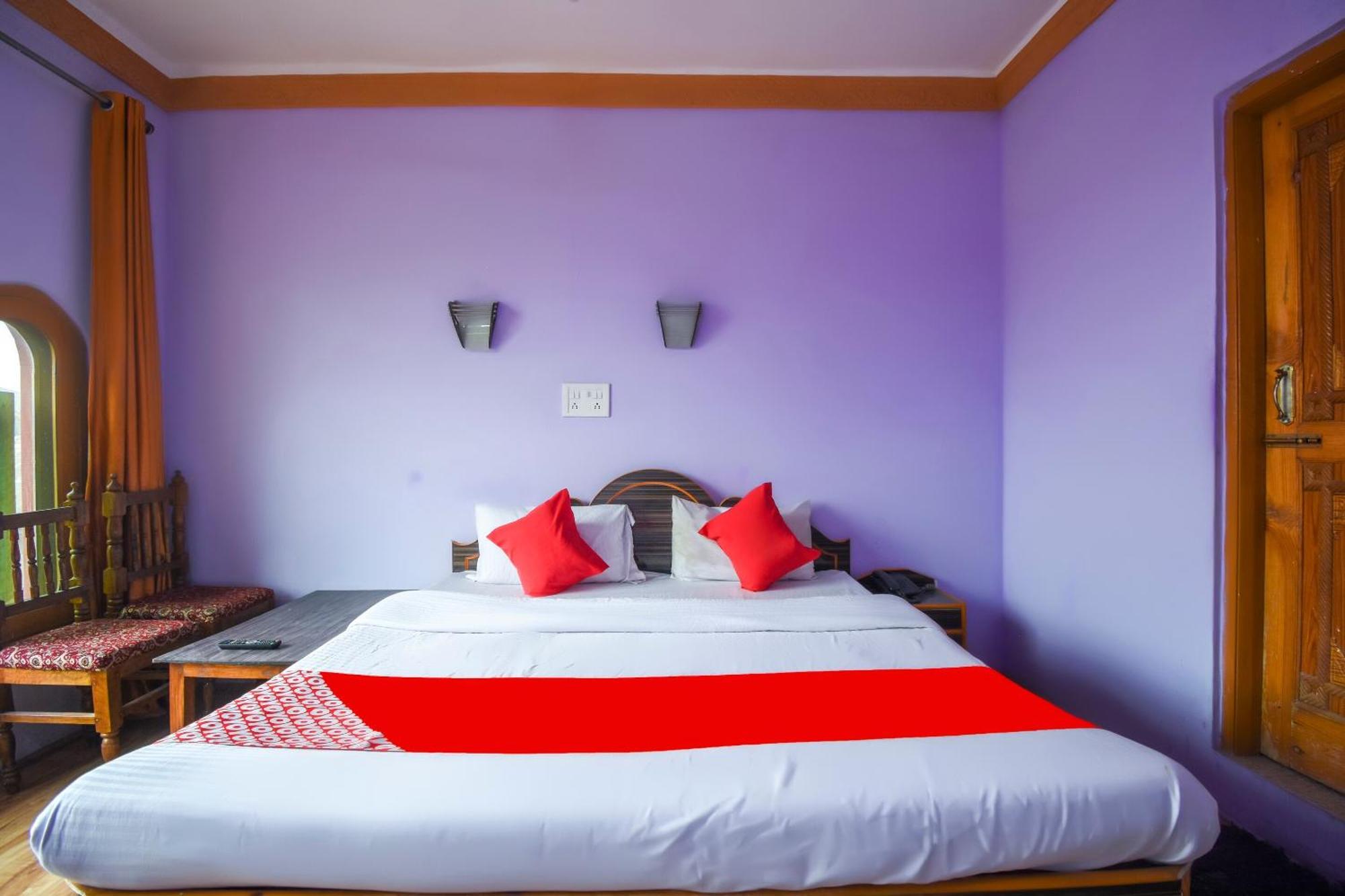 Oyo Hotel New Divine Kashmir Durgjan Eksteriør bilde