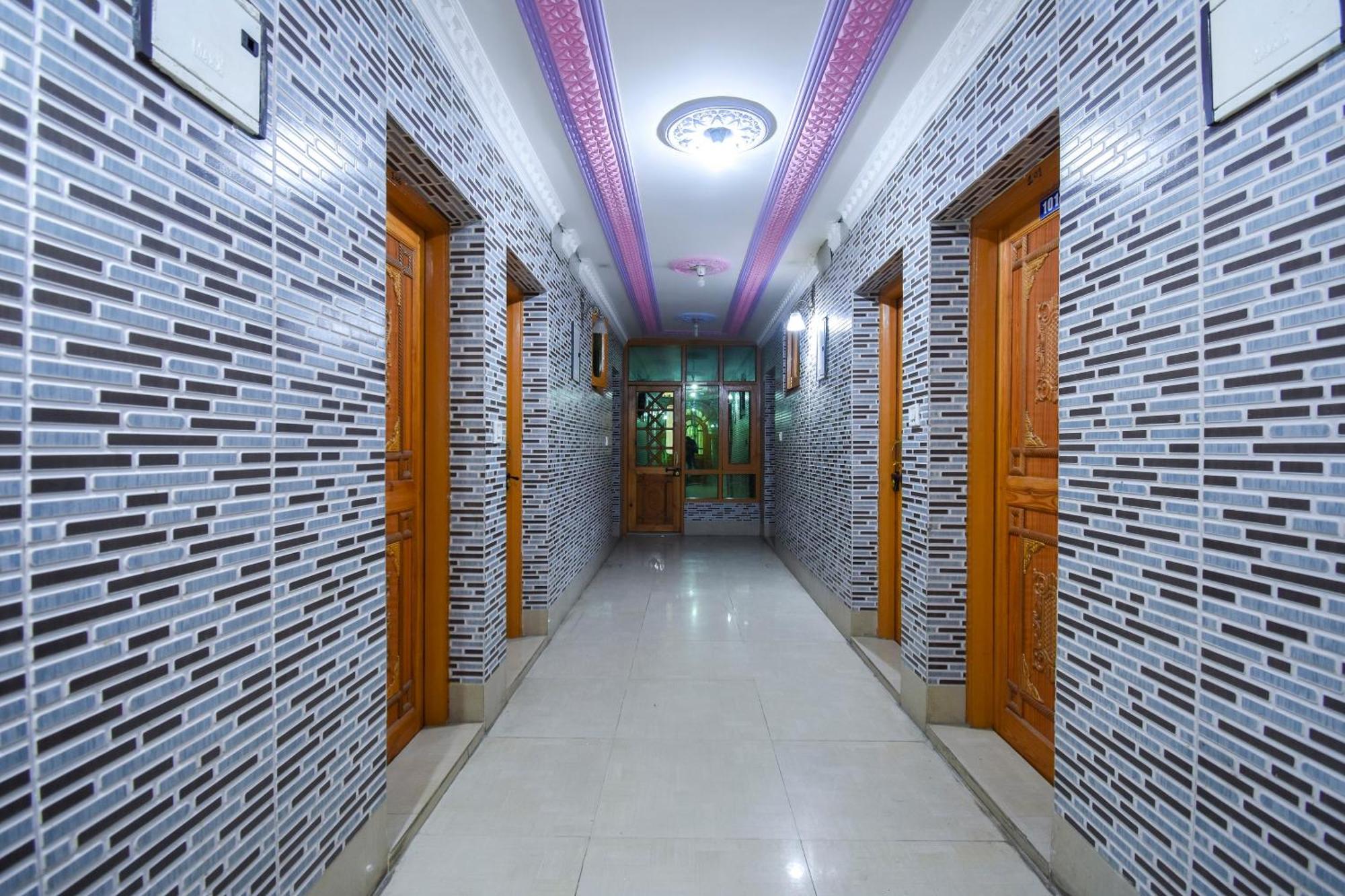 Oyo Hotel New Divine Kashmir Durgjan Eksteriør bilde