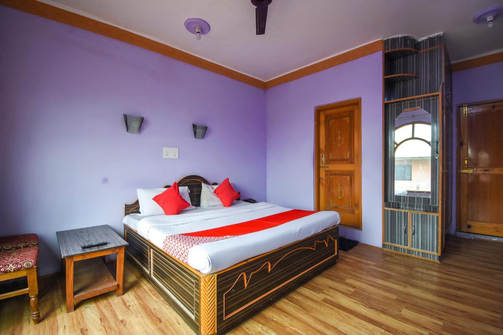 Oyo Hotel New Divine Kashmir Durgjan Eksteriør bilde