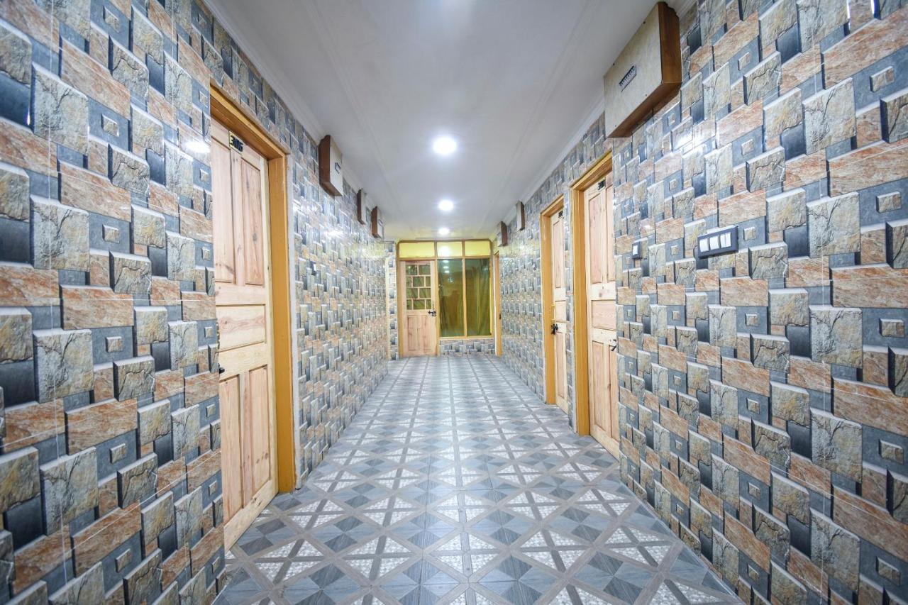 Oyo Hotel New Divine Kashmir Durgjan Eksteriør bilde